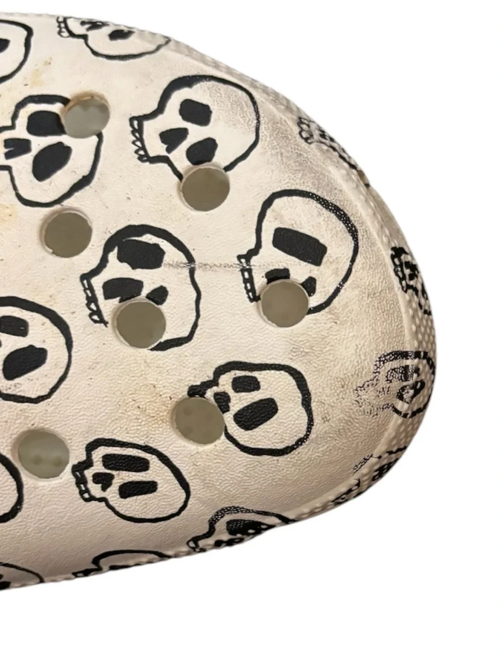 CROCS Classic Skull Print Clog